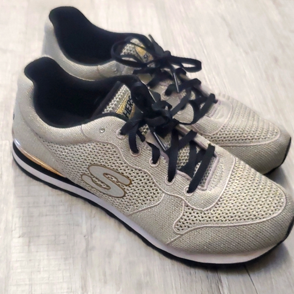 Sketchers air cooled memory foam  glitter Size 10
